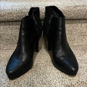 Tahari Gordon Black Ankle Boots
